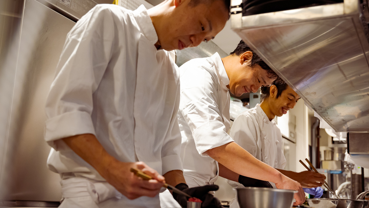 焼肉うしごろで働く人の写真1枚目