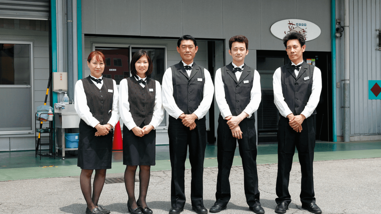 夢膳で働く人の写真1枚目