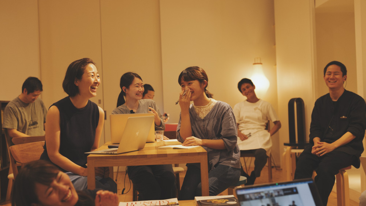 10stories Kitchenで働く人の写真1枚目