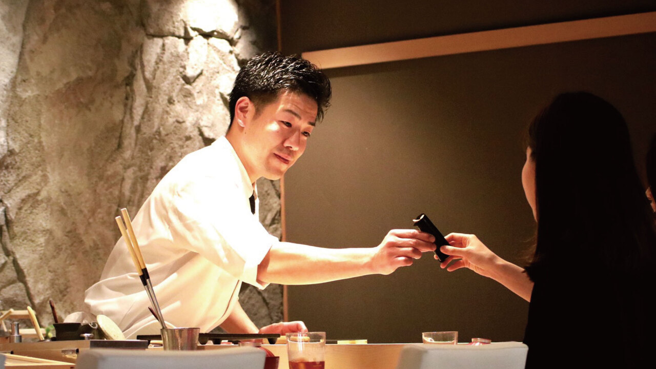 鮨 しゅんぺいで働く人の写真3枚目