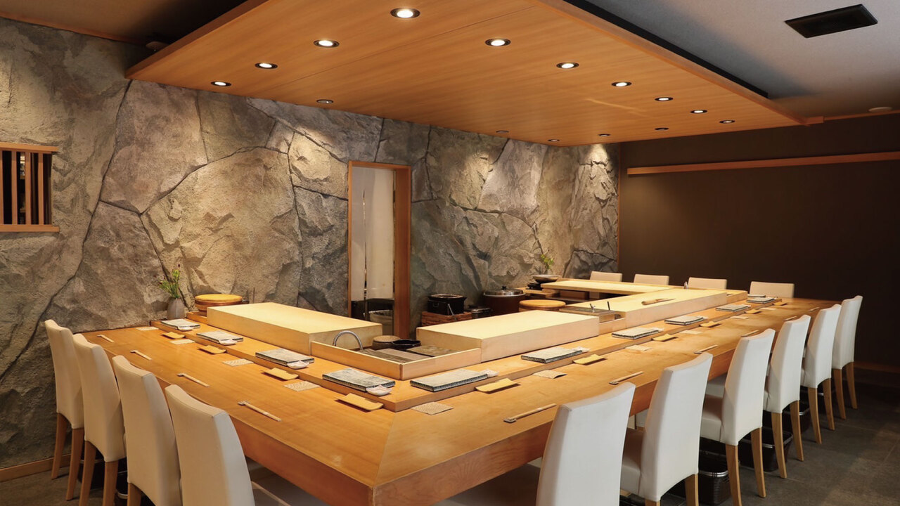 鮨 しゅんぺいの事業内容の写真1枚目