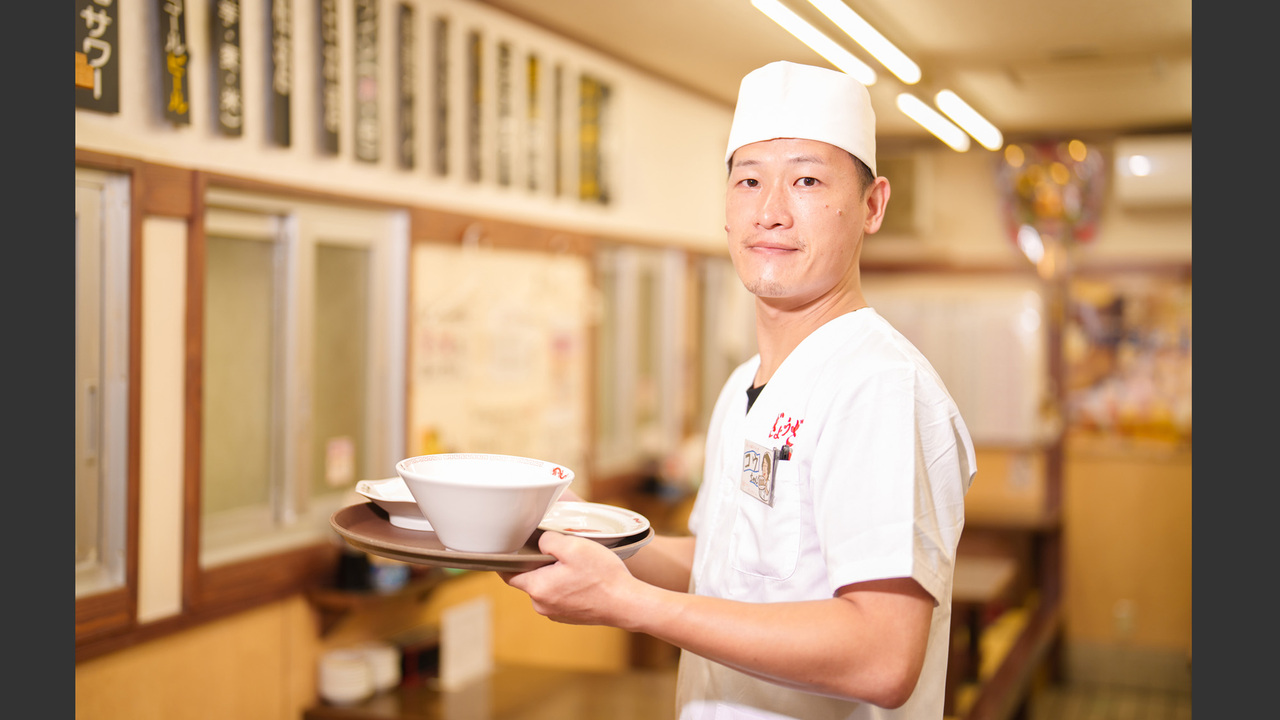 大阪餃子専門店 よしこで働く人の写真2枚目