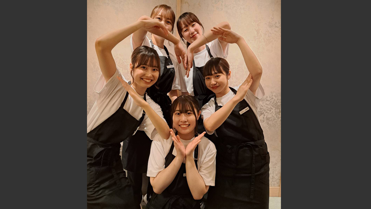 SMART中華　赤坂前で働く人の写真2枚目