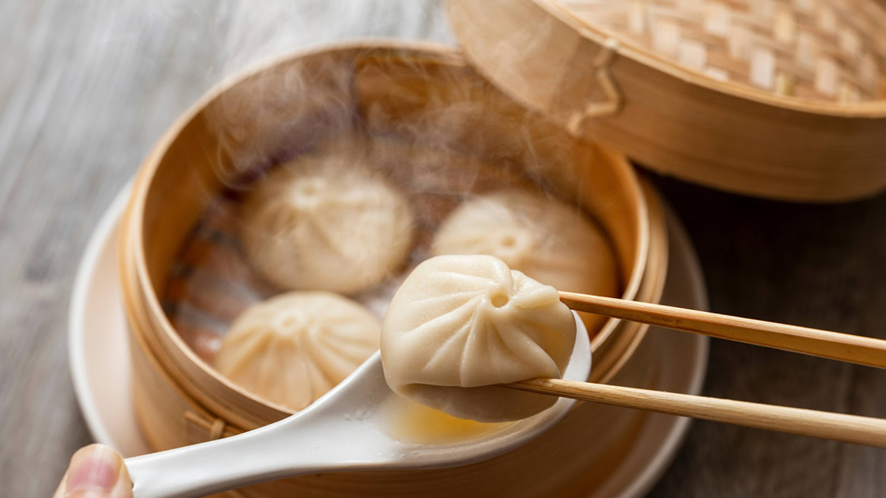  大阪焼小籠包 浪曼路 (ローマンルゥ) の事業内容の写真2枚目