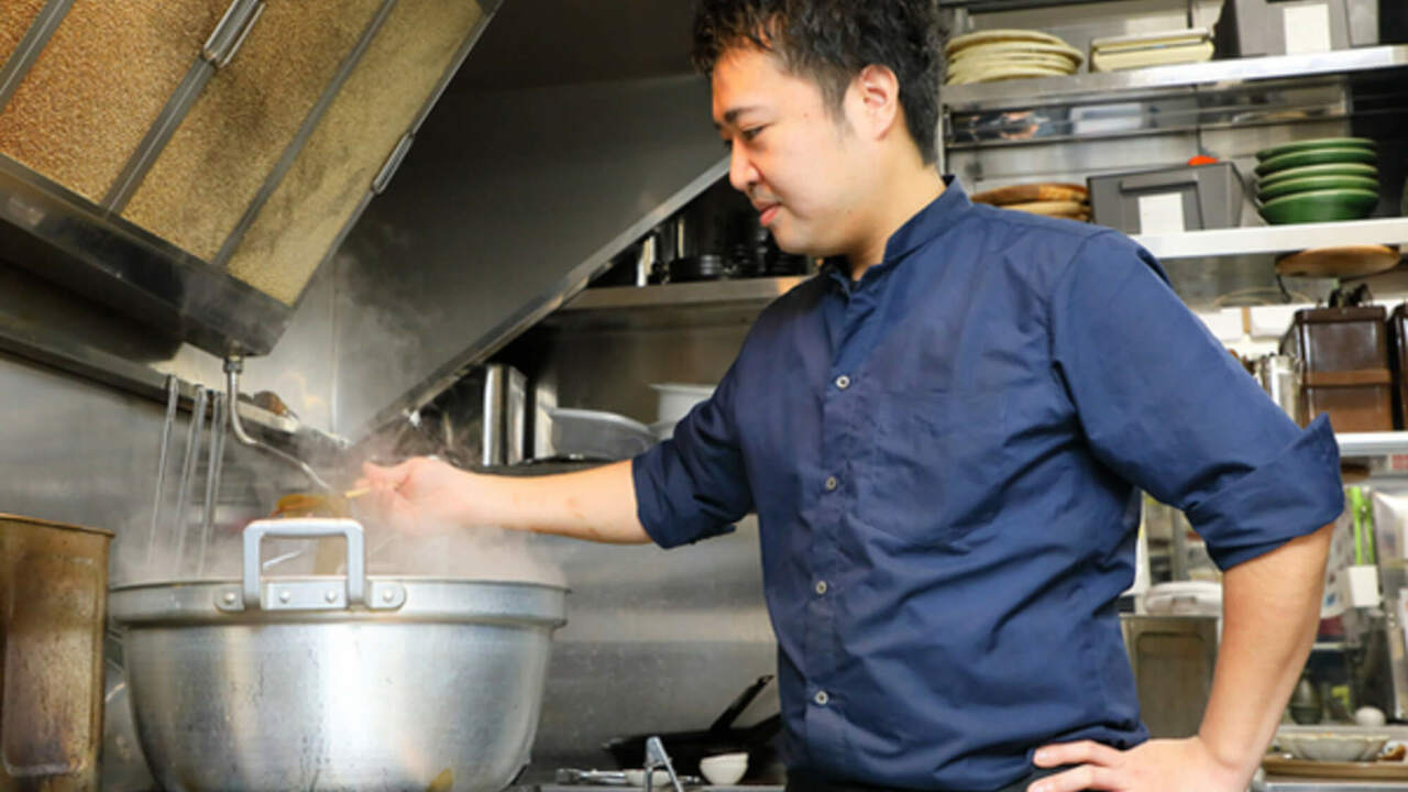 炭火居酒屋　炎で働く人の写真1枚目