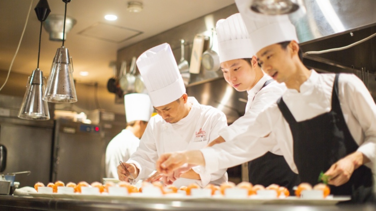 ロウリーズ・ザ・プライムリブで働く人の写真4枚目