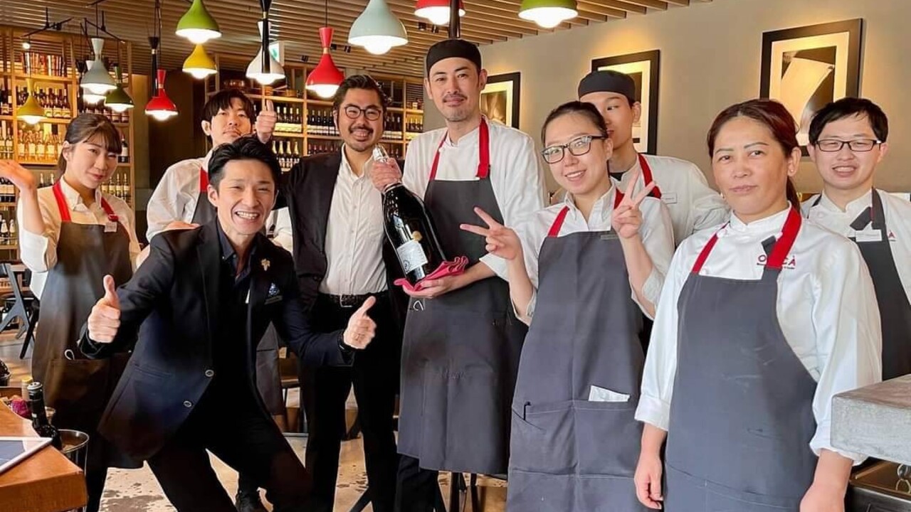 オービカ モッツァレラバーで働く人の写真2枚目