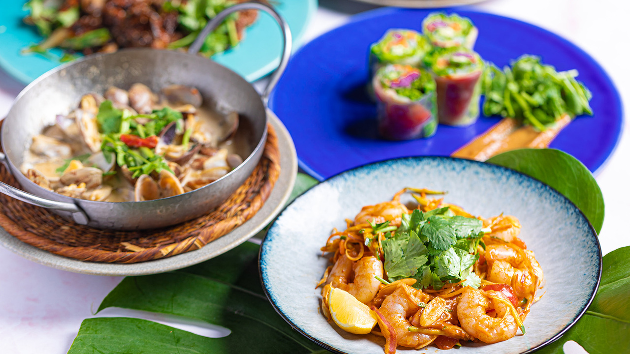 GINGER GRASS modern thai vietnamese 新宿で働く人の写真4枚目