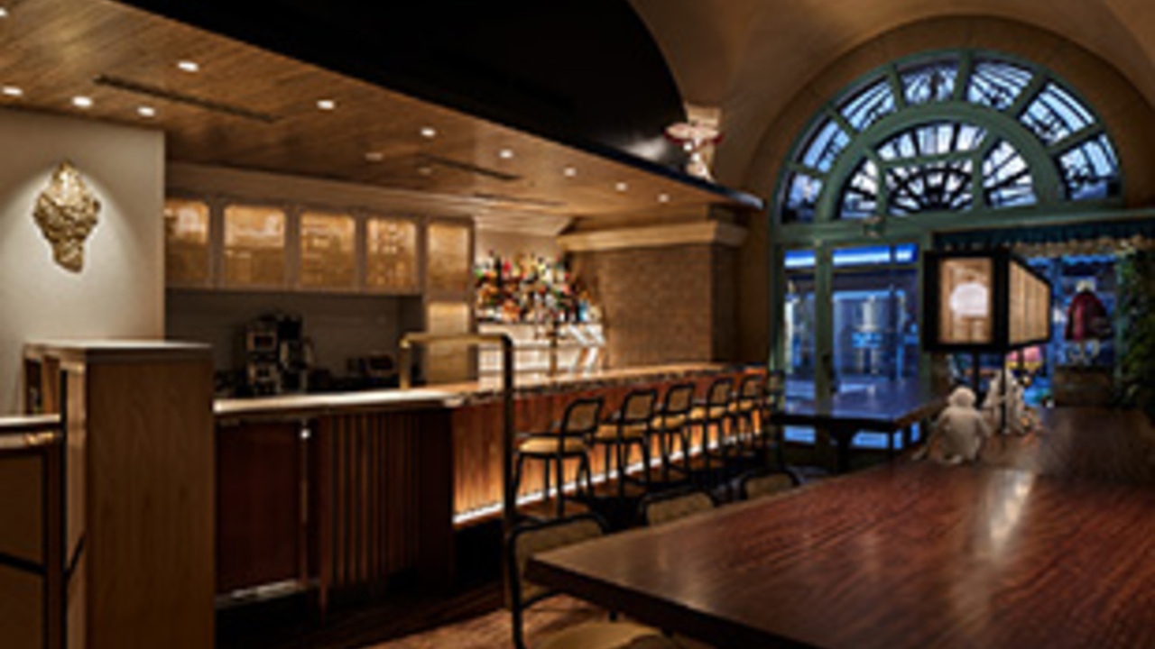 Madam Mỹ modern thai vietnamese 銀座で働く人の写真4枚目