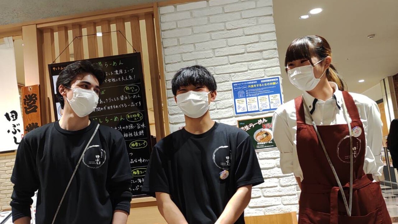 麺処田ぶしで働く人の写真2枚目