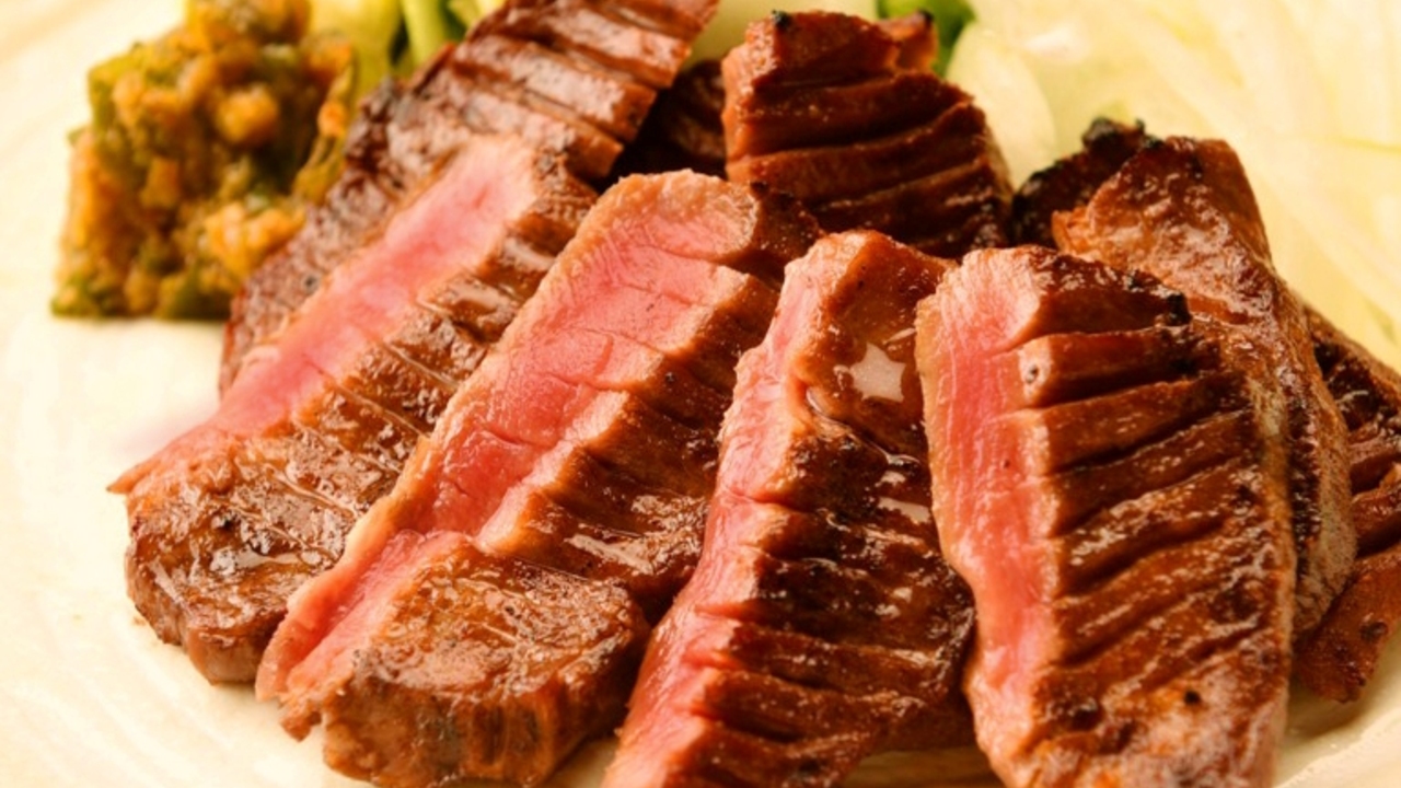 牛たん 鰹のわら焼き  べこやの事業内容の写真1枚目