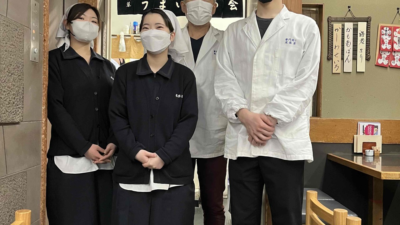 浅草尾張屋で働く人の写真1枚目