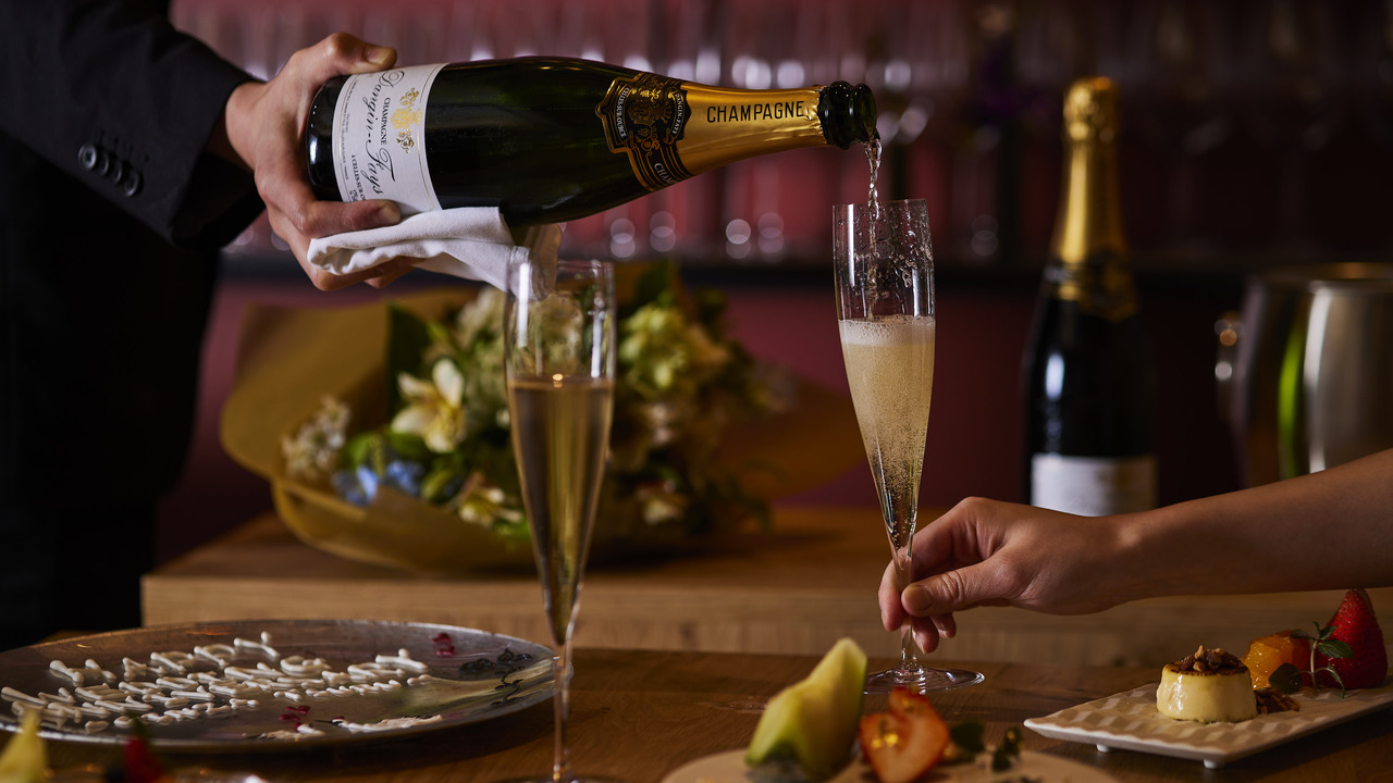 銀座つるで働く人の写真1枚目