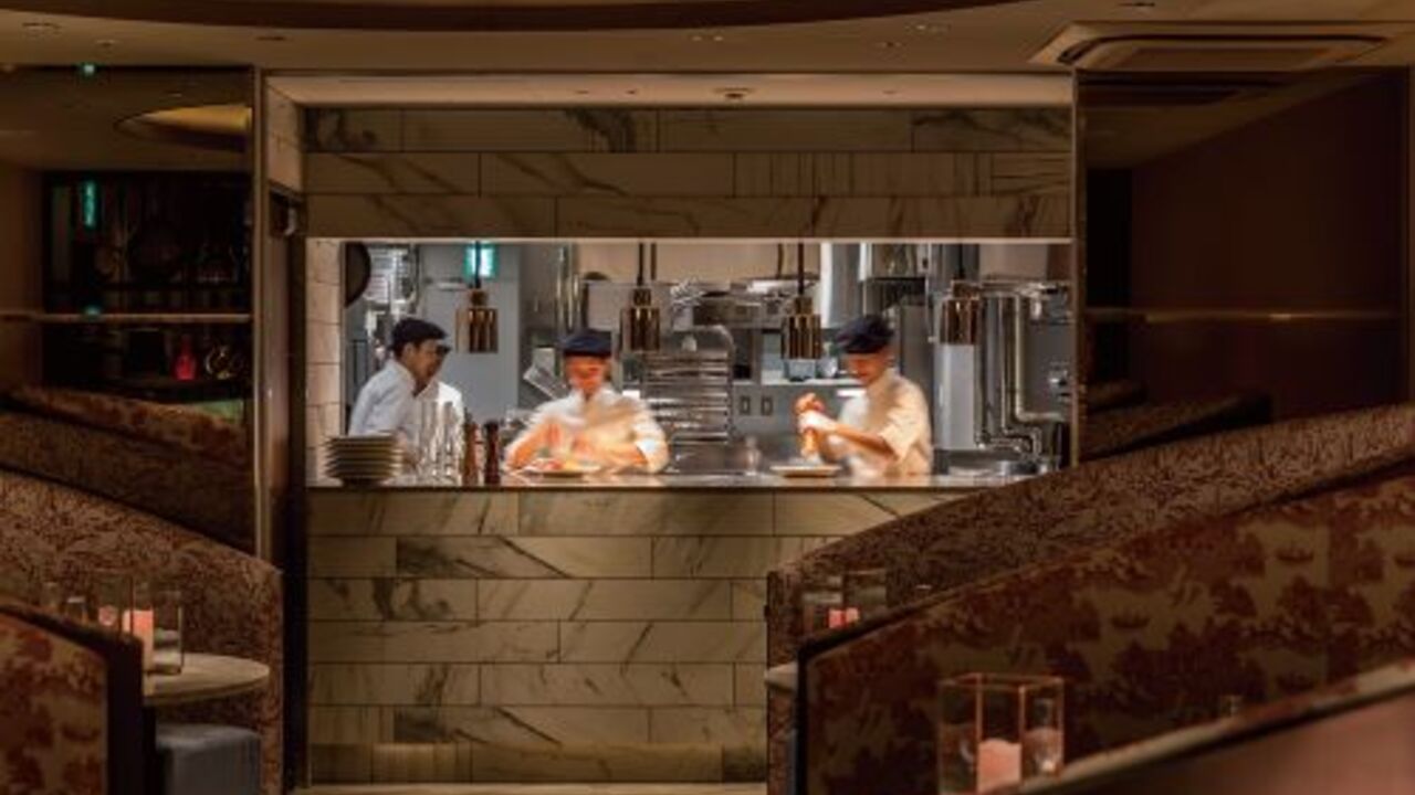 The Living Room with SKY BARの事業内容の写真1枚目