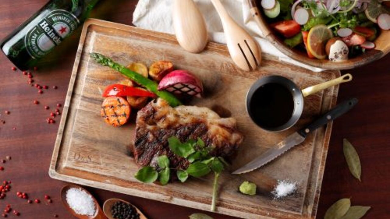 The Living Room with SKY BARの事業内容の写真2枚目