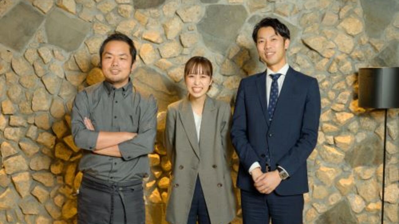 Los Angeles balcony Terrace Restaurant & Moon Barで働く人の写真1枚目