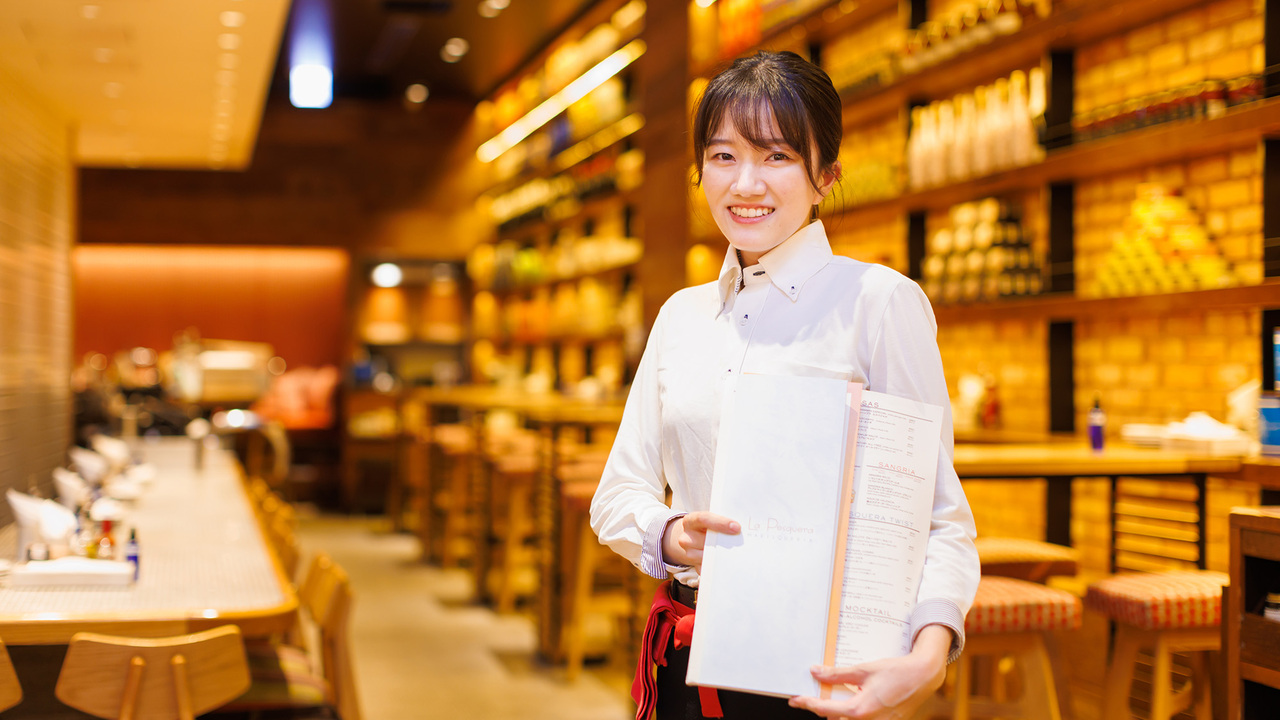 La Pesquera MARISQUERIA 大手町で働く人の写真2枚目