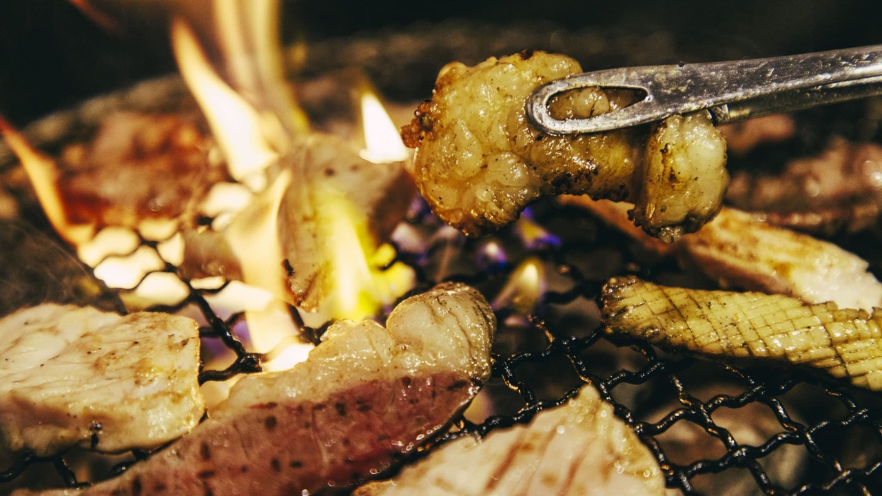 炭火焼肉ホルモンうしごろの事業内容の写真4枚目
