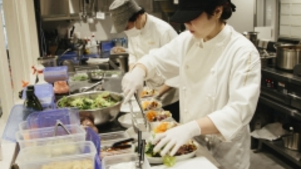 LIBERTE PATISSERIE BOULANGERIEで働く人の写真1枚目