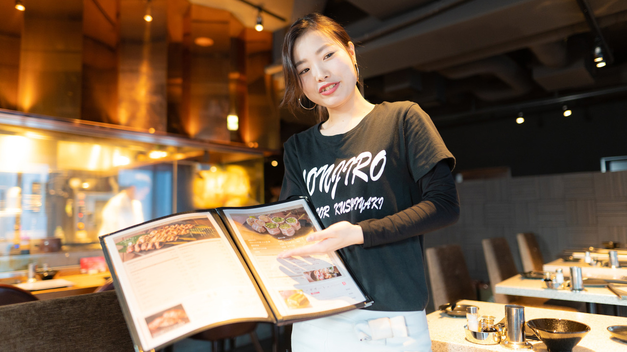 串焼き もんじろうで働く人の写真4枚目