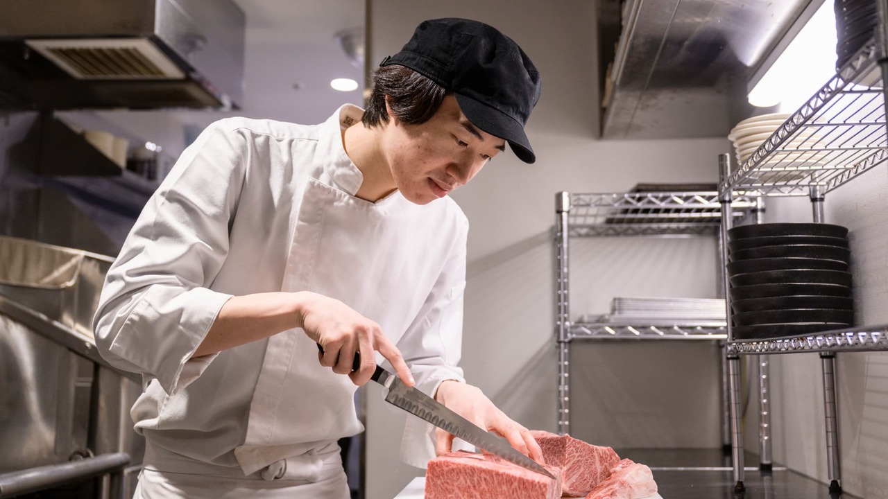 うしごろ貫で働く人の写真1枚目