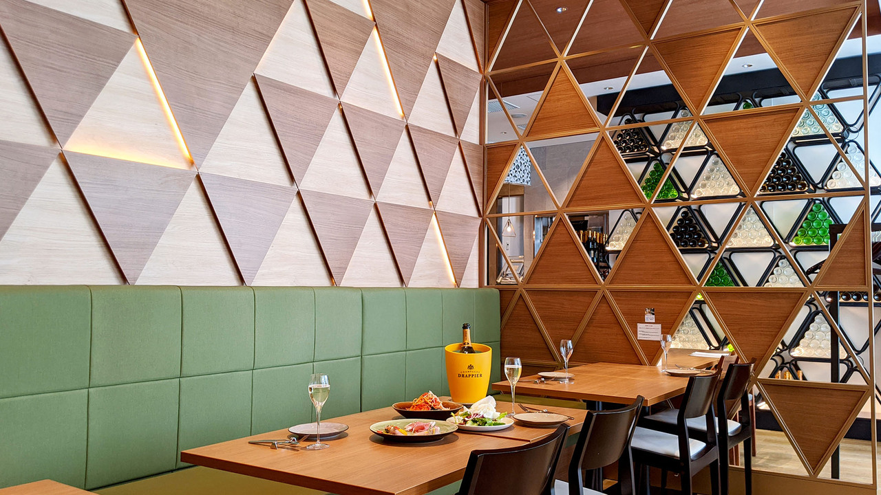 イタリアーナ ターヴォラ ドォーロの事業内容の写真3枚目