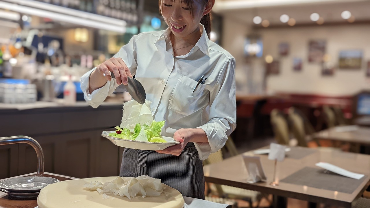 イタリアーナ ターヴォラ ドォーロで働く人の写真2枚目