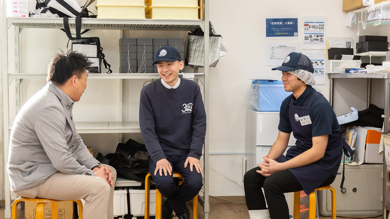 つきじ海賓で働く人の写真3枚目