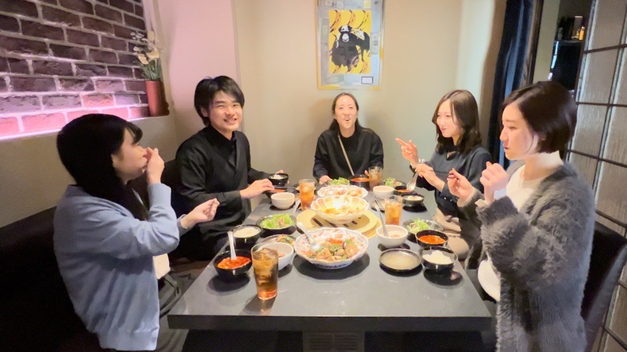 中野坂上 焼肉ブルズ亭で働く人の写真1枚目