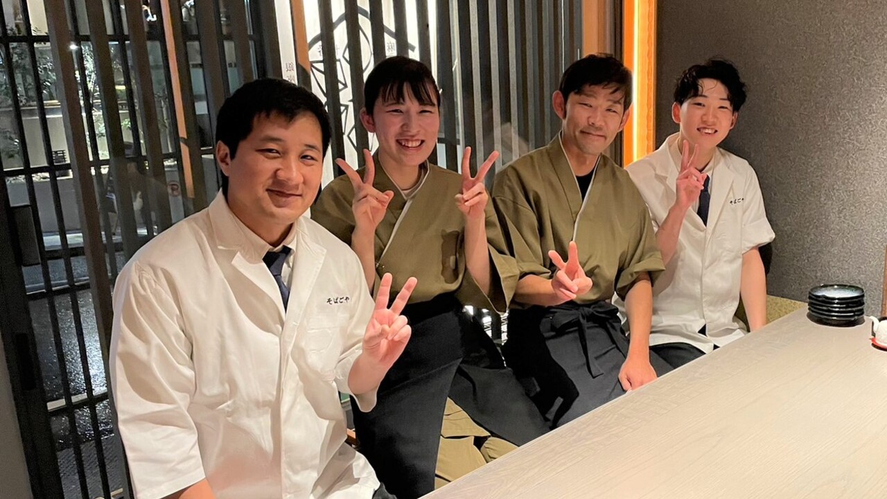 麻布十番 蕎麦居酒屋 そばごやで働く人の写真4枚目