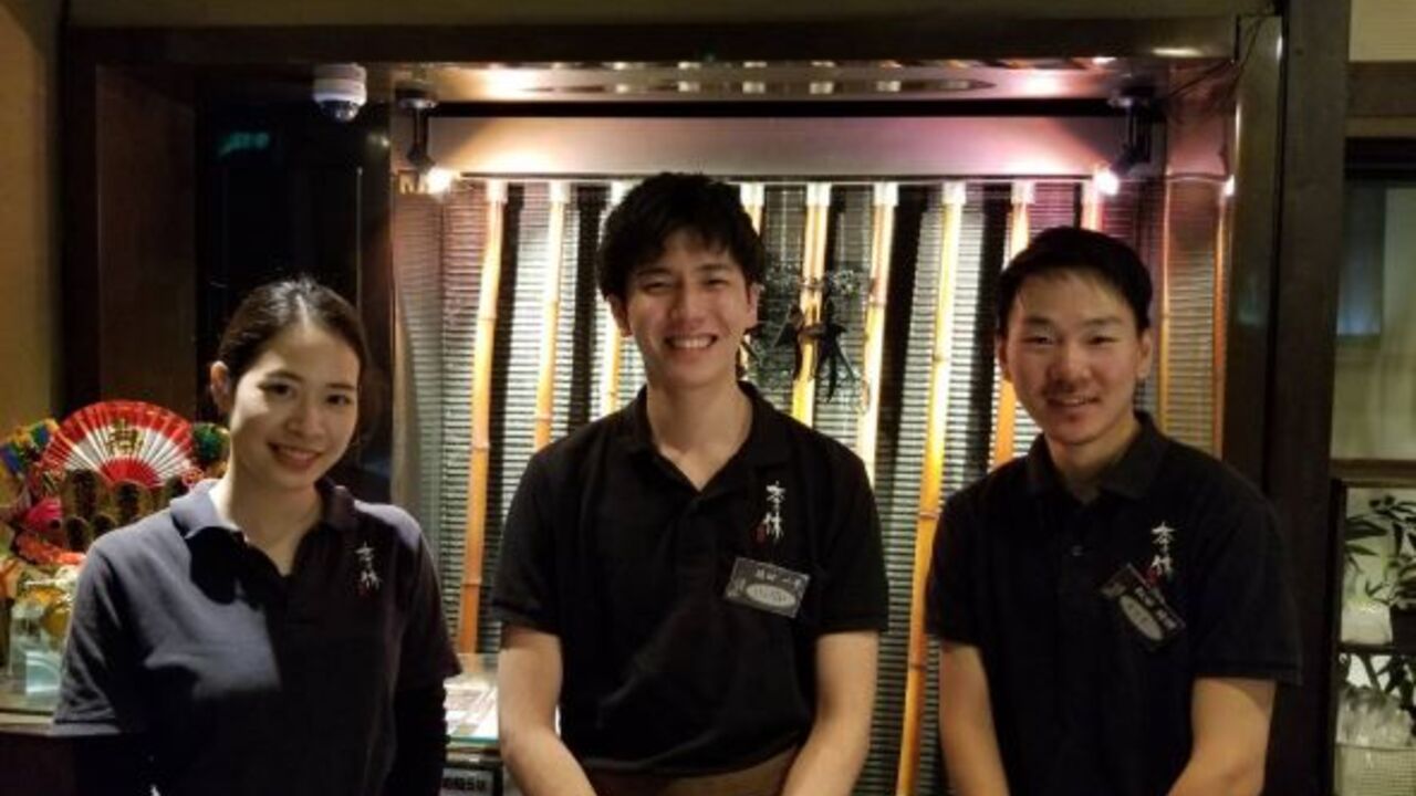 千日前 李休で働く人の写真2枚目