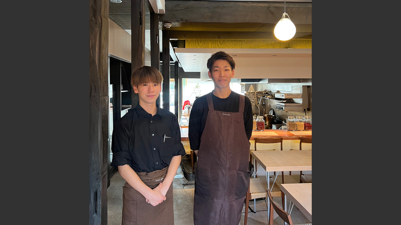 飲食事業部で働く人の写真1枚目