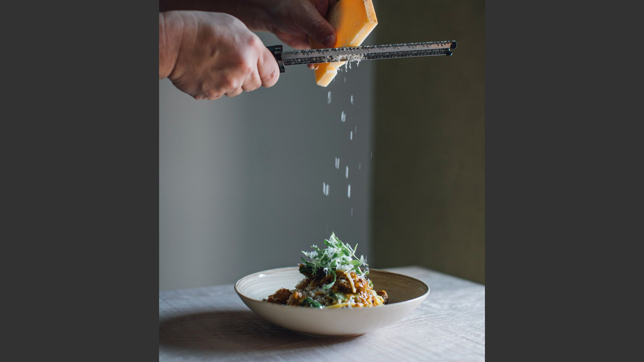 飲食事業部の事業内容の写真1枚目