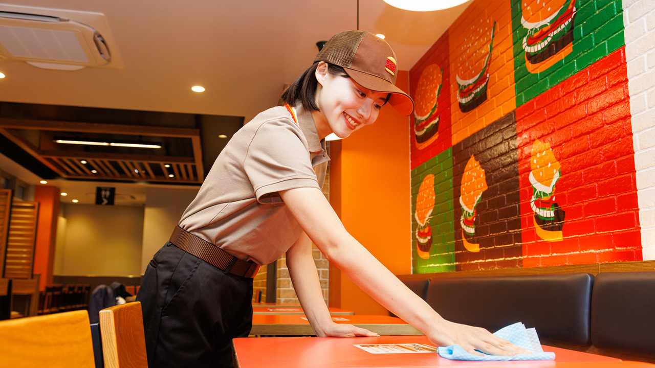 バーガーキングで働く人の写真1枚目