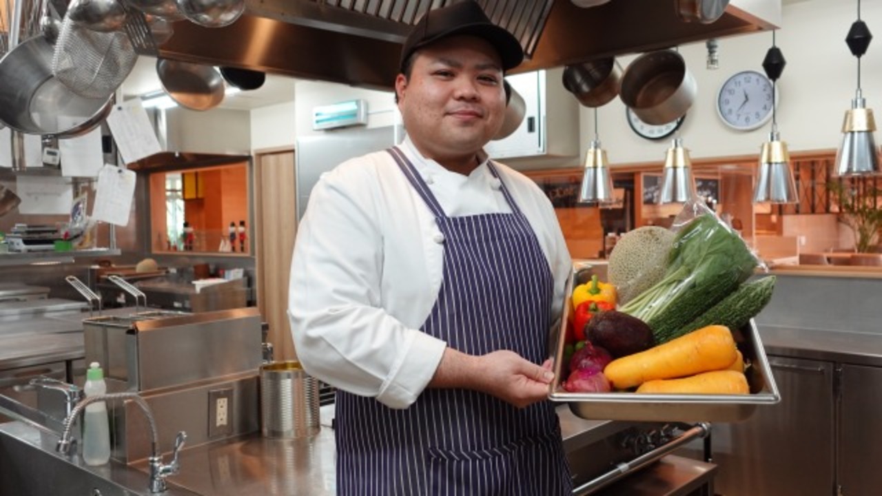 焼肉業態で働く人の写真1枚目