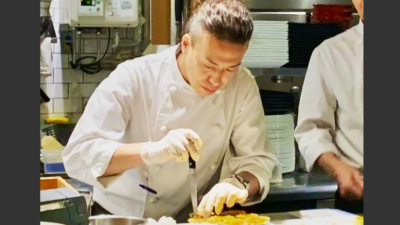 カラオラで働く人の写真1枚目