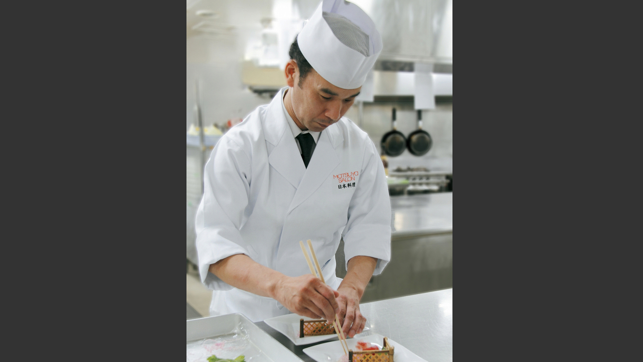 東京大神宮マツヤサロンで働く人の写真2枚目