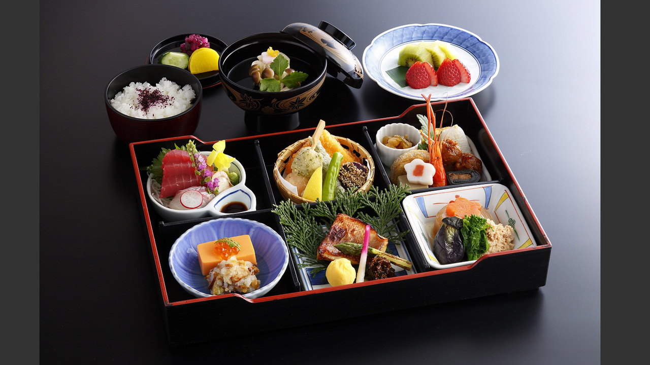 グリーンパレス マツヤで働く人の写真1枚目