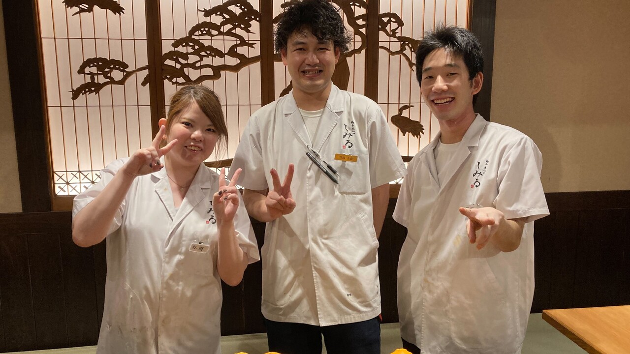 もつ福で働く人の写真3枚目