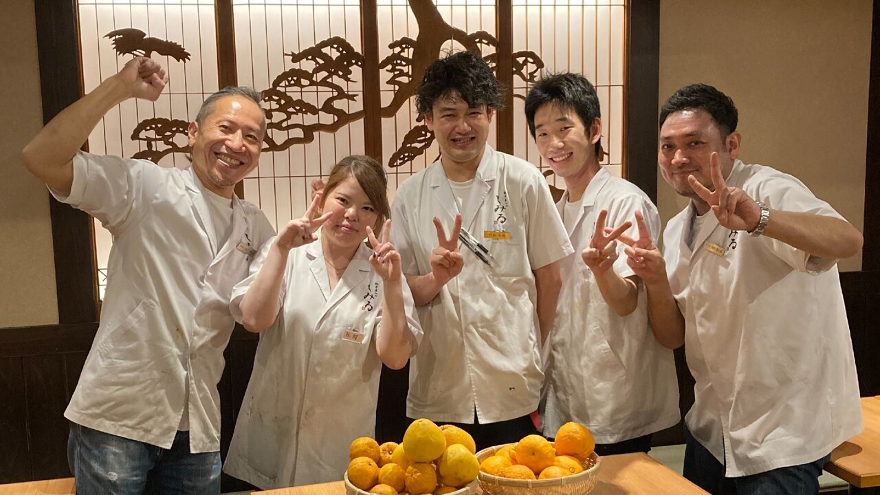 もつ福で働く人の写真4枚目