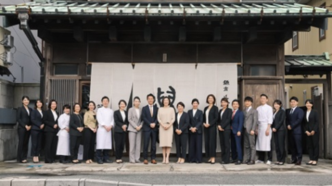 萬屋本店で働く人の写真4枚目