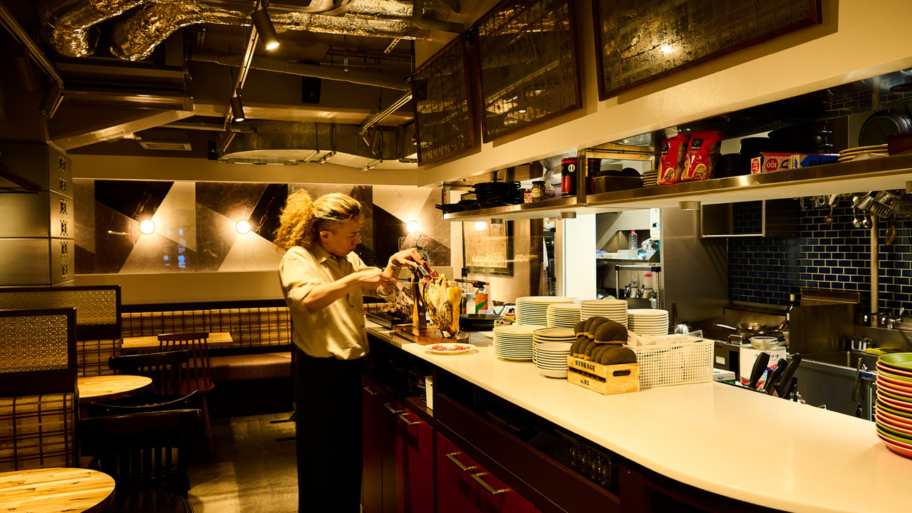 マーブルマーチで働く人の写真1枚目