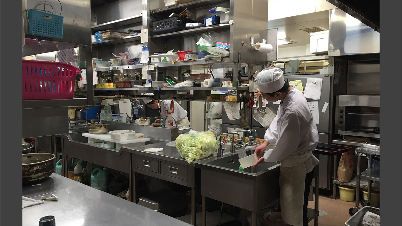 料亭 ふな又で働く人の写真2枚目