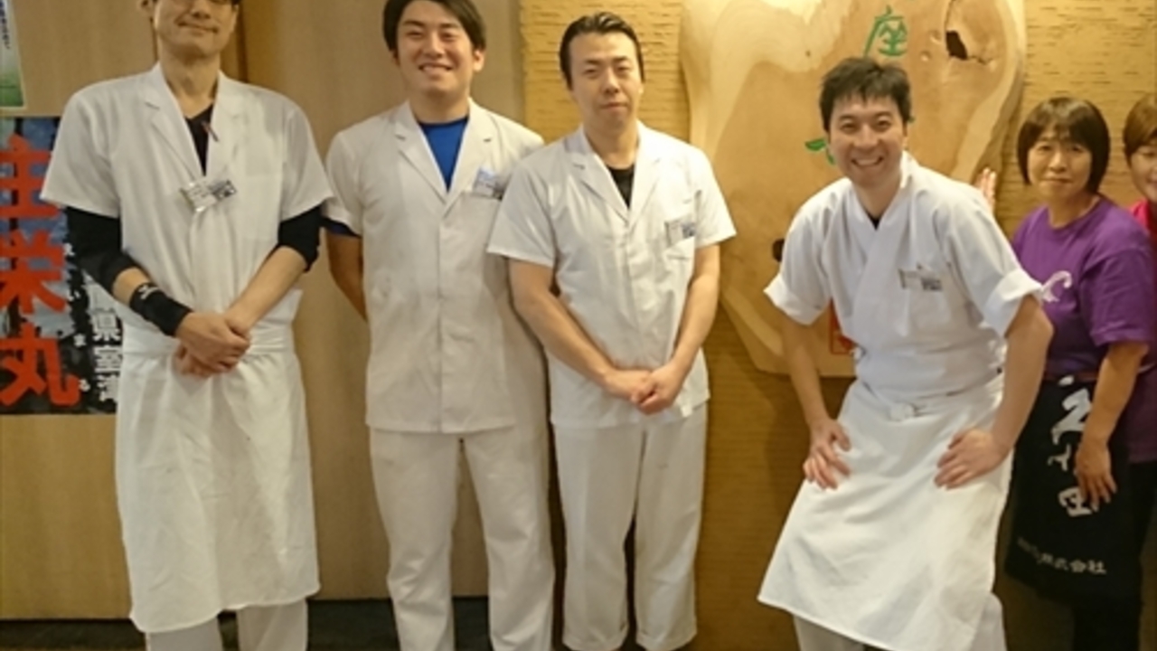 銀座船形で働く人の写真1枚目