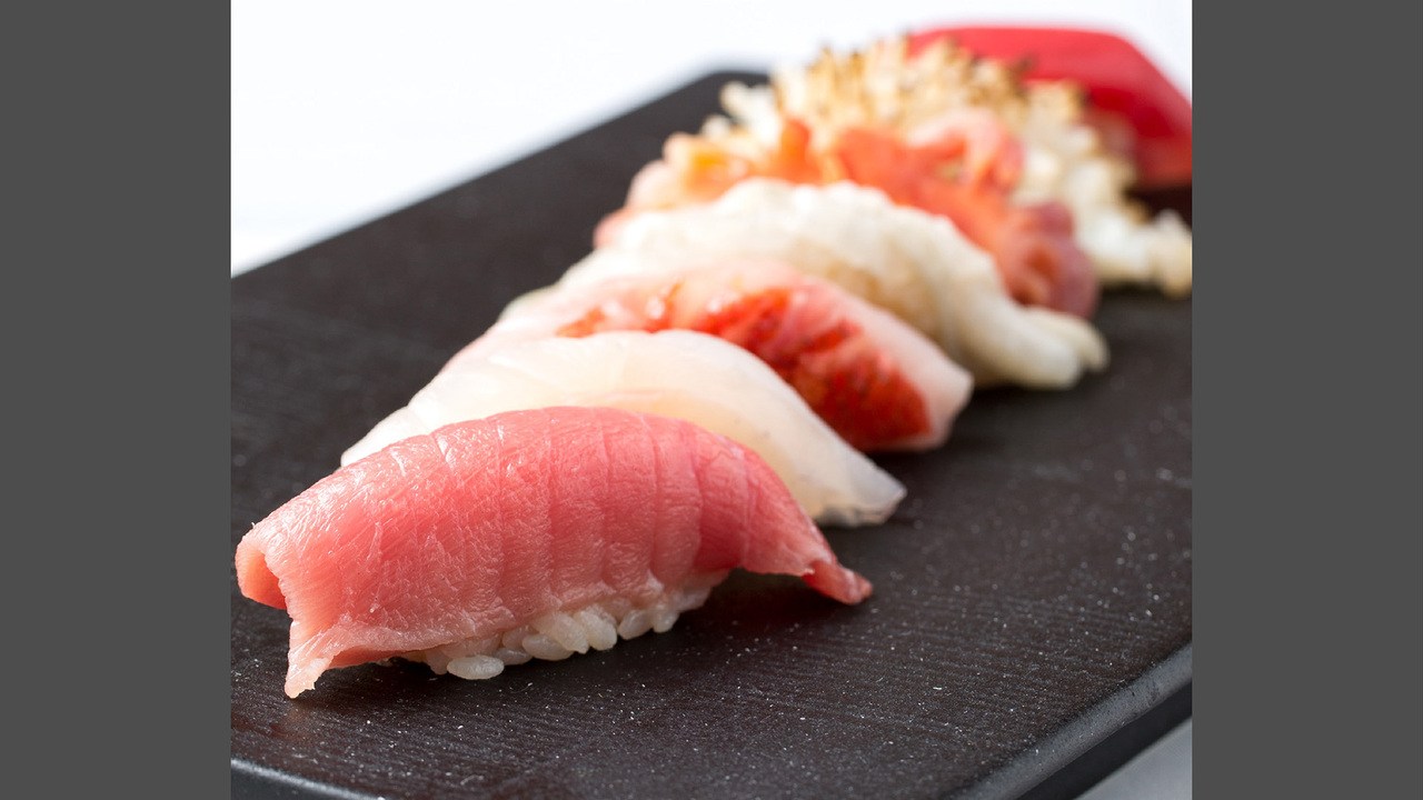 WASHOKU SUSHI いぶき-IBUKI-の事業内容の写真1枚目