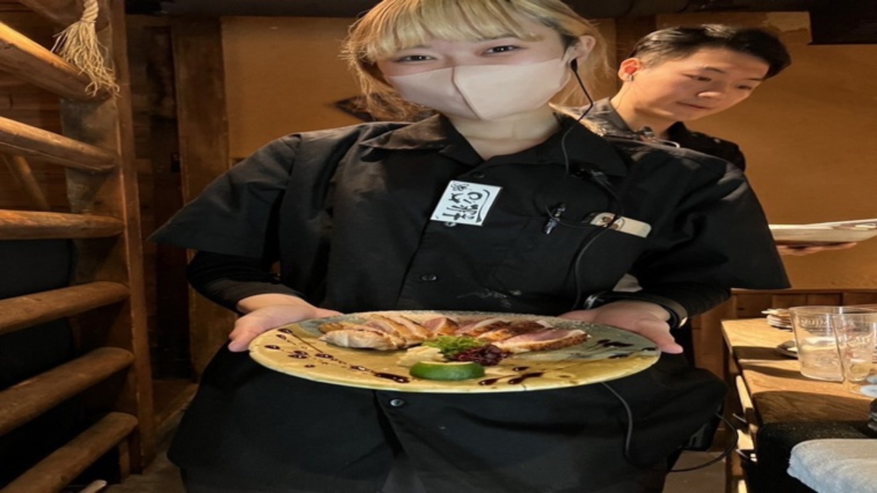 株式会社炭焼笑店陽で働く人の写真3枚目