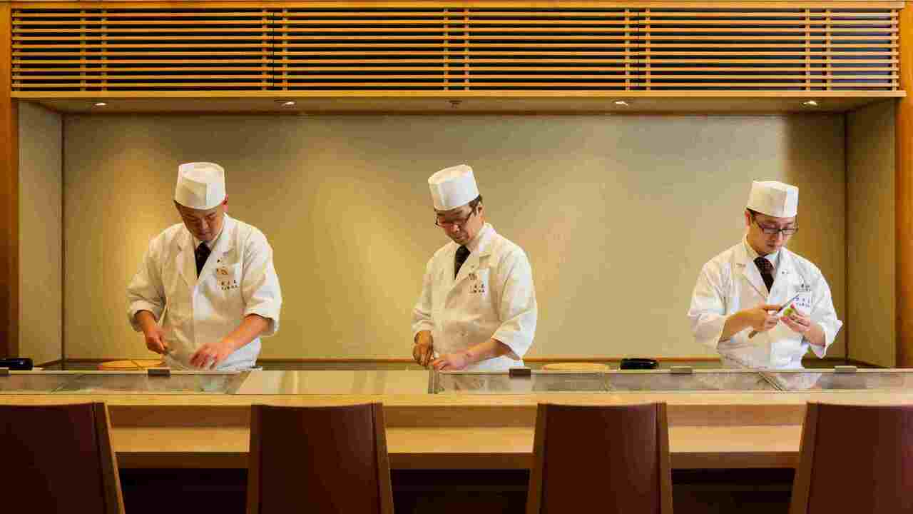 株式会社熊魚菴たん熊北店で働く人の写真3枚目