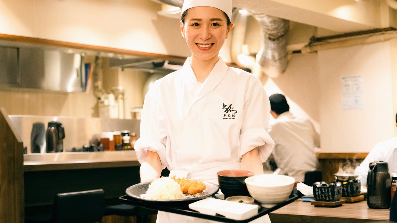 株式会社牛かつもと村で働く人の写真1枚目