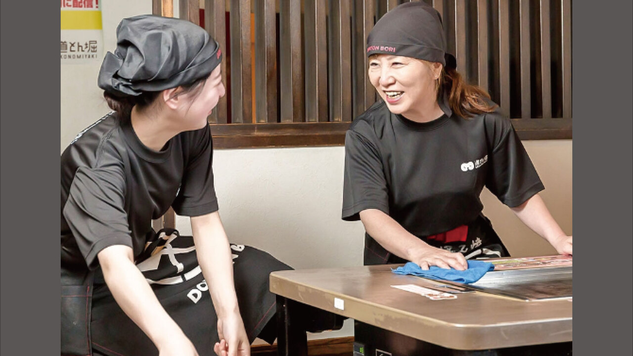 株式会社道とん堀で働く人の写真2枚目