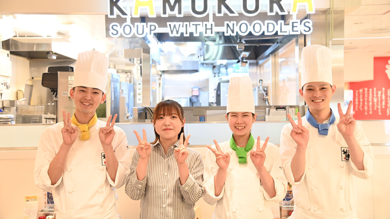 株式会社どうとんぼり神座で働く人の写真1枚目